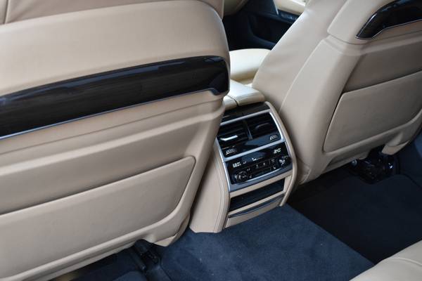 2018 BMW 750i xDrive - - by dealer - vehicle for sale in Great Neck, NY – photo 19