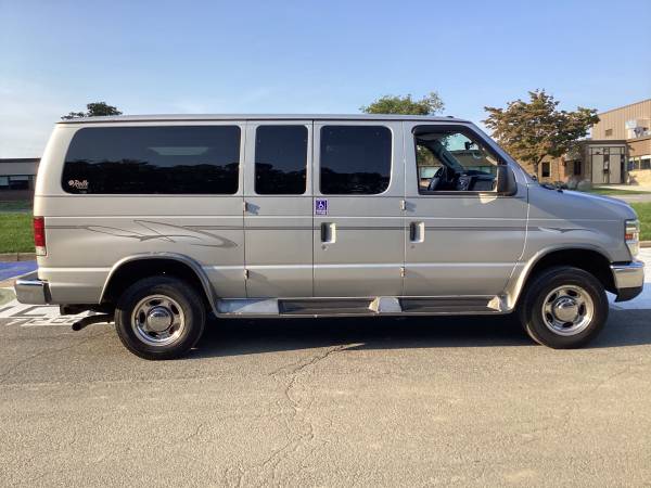 2011 Ford E150 Conversion Handicap Van (with wheelchair lift) - cars for sale in Brewster, NY