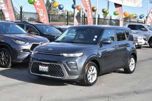 2020 Kia Soul S Hatchback - - by dealer - vehicle for sale in Los Banos, CA – photo 3