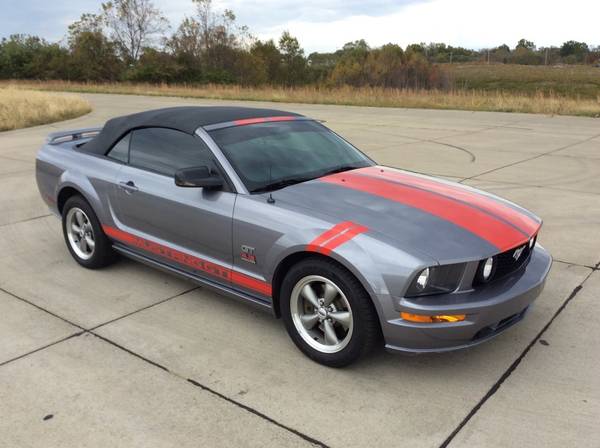 Sporty 2006 Ford Mustang GT Premium 2D Convertible For Sale for sale in Dry Ridge, OH