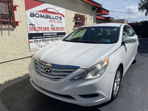 2011 HYUNDAI SONATA!! CLEAN TITLE!! LIKE NEW!! $1000 DOWN!! MUST... for sale in west park, FL
