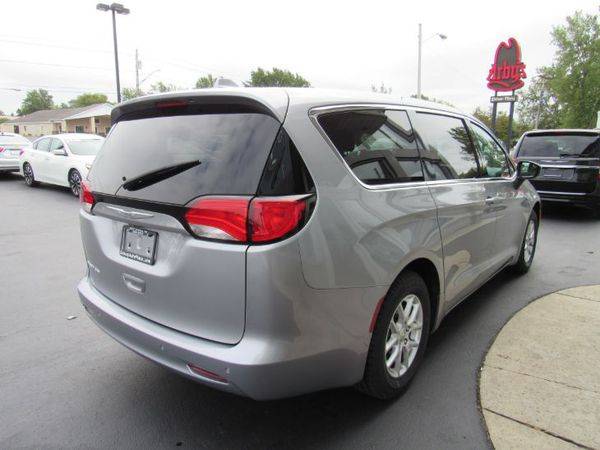 2017 Chrysler Pacifica Touring for sale in West Seneca, NY – photo 6