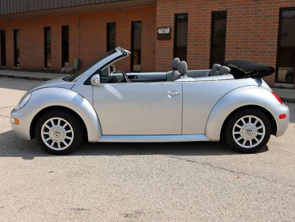 2004 VW NEW BEETLE CONVERTIBLE GLS 1-OWNER 91k-MILES MANUAL for sale in Elgin, IL – photo 11