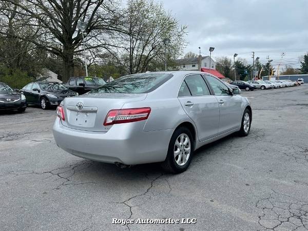 2011 Toyota Camry LE 6-Spd AT - - by dealer - vehicle for sale in York, PA – photo 10