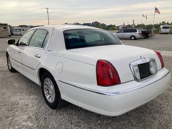 1998 Lincoln Town Car - cars & trucks - by owner - vehicle... for sale in St. Charles, MO – photo 19