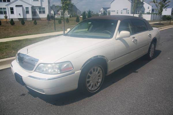 2007 Lincoln Town Car for sale in Newark, DE – photo 8