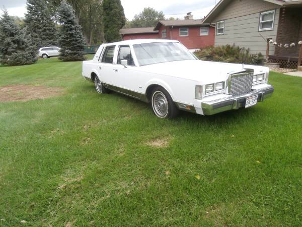 Lincoln Town Car 1986 for sale in Lodi, WI – photo 3