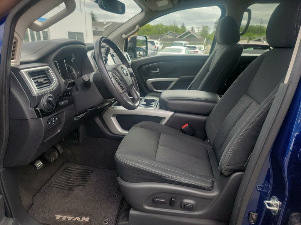 2017 Nissan Titan SV Crew Cab 4WD for sale in Aberdeen, WA – photo 11