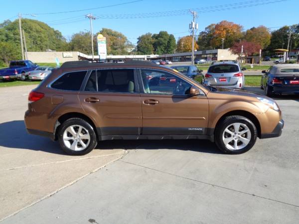 2013 Subaru Outback 2.5i Limited for sale in Marion, IA – photo 4