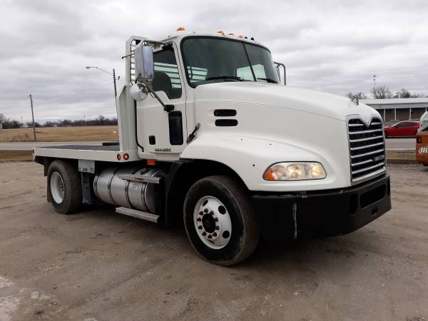 2009 Mack 600CXU Road Tractor for sale in Moberly, MO – photo 7