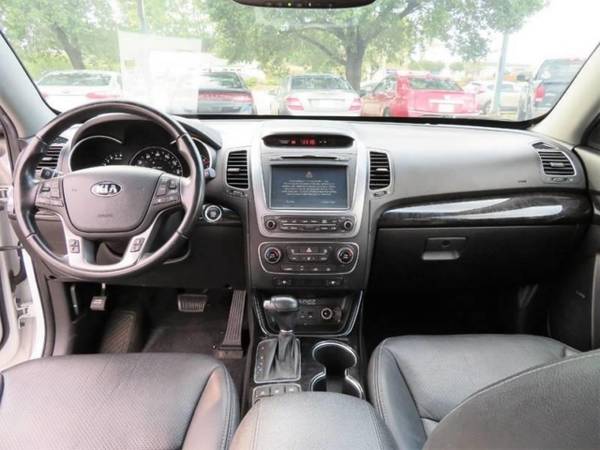 2014 Kia Sorento SX Limited AWD 4dr SUV for sale in Whitehall, OH – photo 9