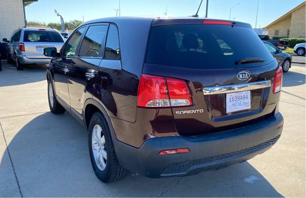 2012 Kia Sorento 2WD 4dr I4 LX - - by dealer - vehicle for sale in Lubbock, TX – photo 5