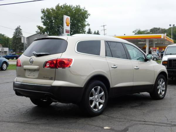 ALL WHEEL DRIVE!!...2010 Buick Enclave CXL!!!..LEATHER INTERIOR!!! for sale in Battle Creek, MI – photo 5