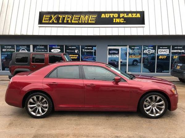 2014 Chrysler 300 S - - by dealer - vehicle automotive for sale in Des Moines, IA – photo 5