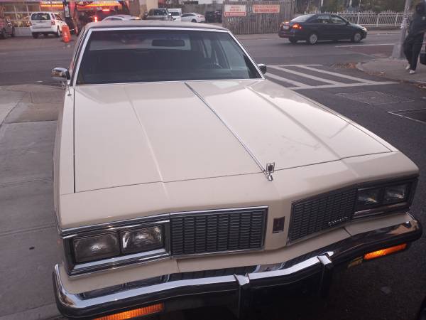 1984 OLDS DELTA 88 ROYAL BROUGHAM ORIGINAL OWNER LOW MILES - cars & for sale in Brooklyn, NY – photo 4