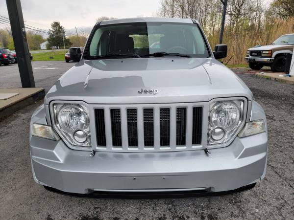 2010 Jeep Liberty Sport 4x4 134K 3 7L V6 Runs and Drives Great for sale in Oswego, NY – photo 2