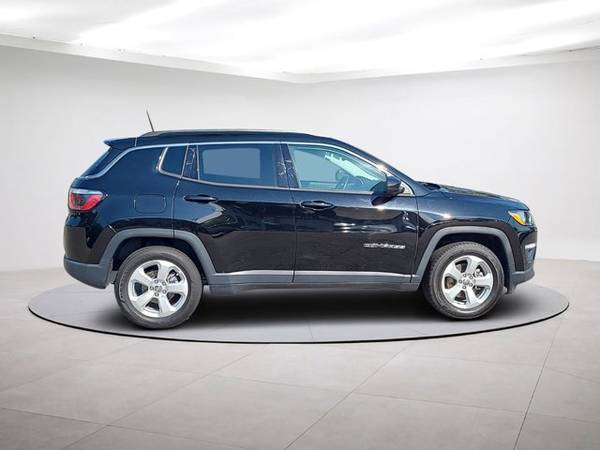 2018 Jeep Compass Latitude 2WD - - by dealer - vehicle for sale in Clayton, NC – photo 10