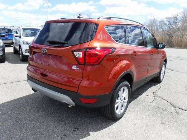 2019 Ford Escape SUV SEL (Orange) GUARANTEED APPROVAL for sale in Sterling Heights, MI – photo 3