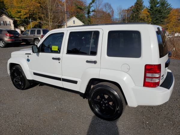 2012 Jeep Liberty 4x4 Arctic Edition Nice SUV - - by for sale in Leicester, MA – photo 4
