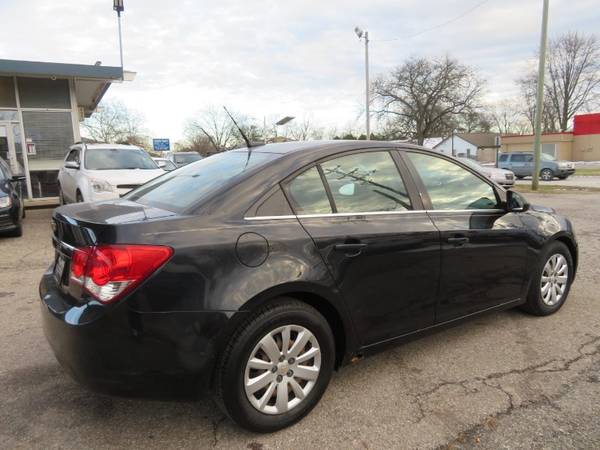 2011 Chevrolet Cruze 2LS - - by dealer - vehicle for sale in Columbus, OH – photo 7