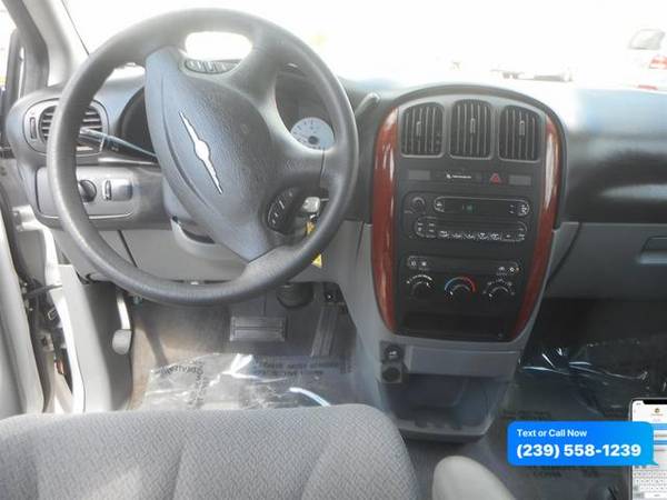 2007 Chrysler Town Country Minivan - Lowest Miles / Cleanest Cars In F for sale in Fort Myers, FL – photo 11