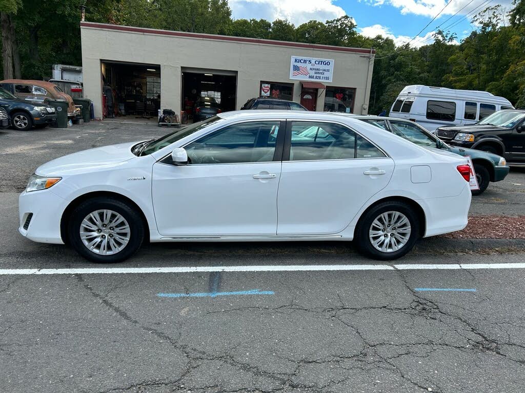 2012 Toyota Camry Hybrid LE FWD for sale in Other, CT