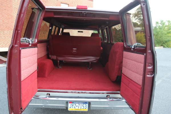 deposit received 1994 Chevy BEAUVILLE Sport Van 98K 350V8 D-Luxe for sale in HARRISBURG, PA – photo 5