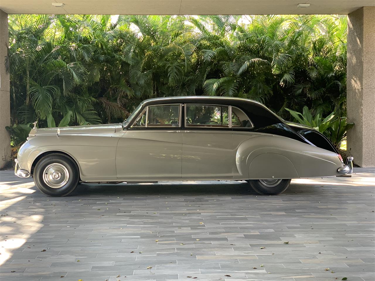 1961 Rolls-Royce Phantom for sale in Boca Raton, FL – photo 2