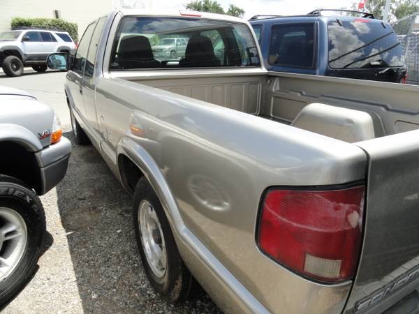 2001 GMC SONOMA EXT CAB PICKUP GETTIN HARD TO FIND! for sale in Gridley, CA – photo 3