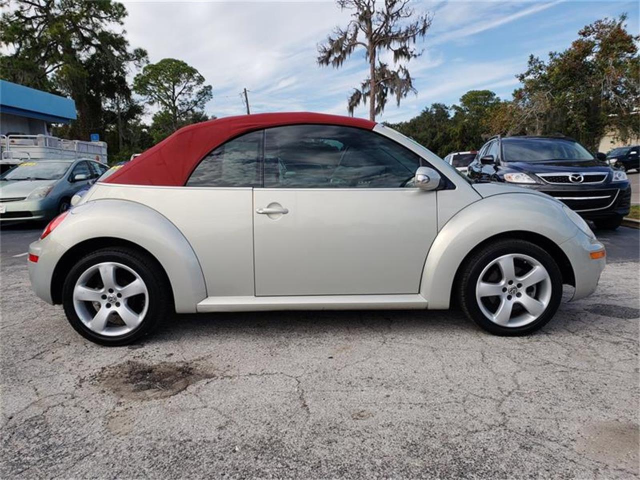 2009 Volkswagen Beetle for sale in Tavares, FL – photo 4