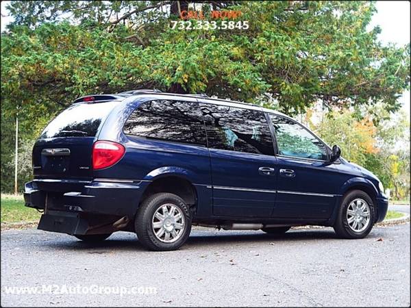 2006 Chrysler Town & Country Limited 4dr Extended Mini Van w/ Power... for sale in East Brunswick, NY – photo 5