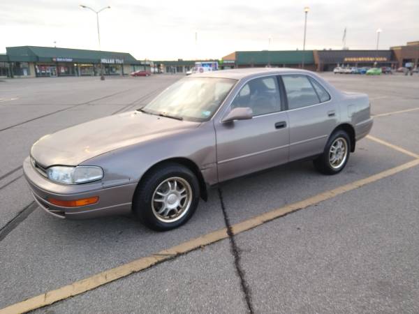1993 TOYOTA CAMRY - cars & trucks - by owner - vehicle automotive sale for sale in Fort Wayne, IN
