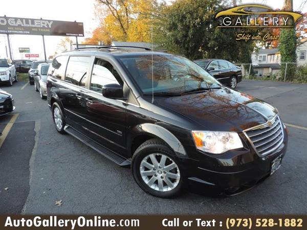 2008 Chrysler Town Country 4dr Wgn Touring - WE FINANCE EVERYONE! -... for sale in Lodi, CT