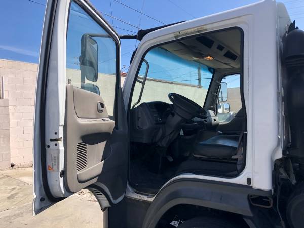 2008 FORD LCF ISUZU NQR 20' HIGH CUBE BOX TRUCK WITH LIFTGATE LOW MIL for sale in Gardena, CA – photo 13