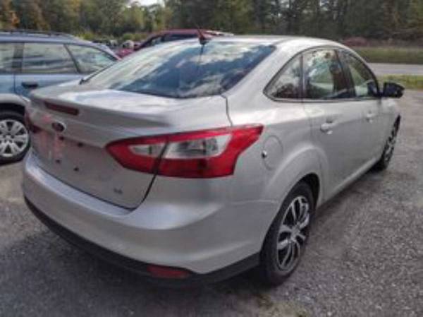 2012 Ford Focus SE Sedan - - by dealer - vehicle for sale in Other, ME – photo 3