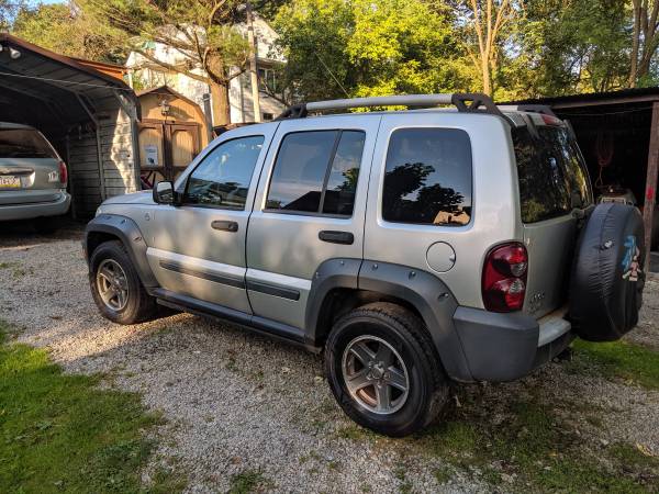 2005 Jeep Liberty Renegade. 4x4. 106k miles. for sale in Burgettstown, OH – photo 8
