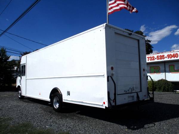 2017 Ford Stripped Chassis 22 ft STEP VAN, F59 22 ft, AIR for sale in south amboy, NJ – photo 4
