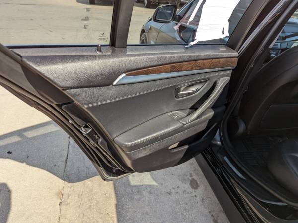 Used 2015 BMW 5 Series AWD 4D Sedan/Sedan - - by for sale in Waterloo, IA – photo 18
