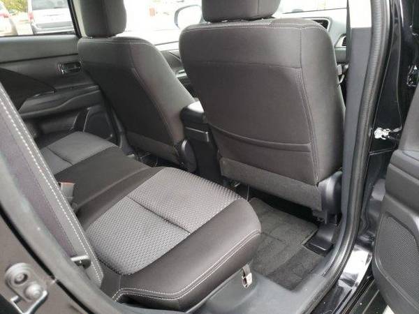 2018 Mitsubishi Outlander 4x4 4WD LE S-AWC SUV for sale in Medford, OR – photo 13