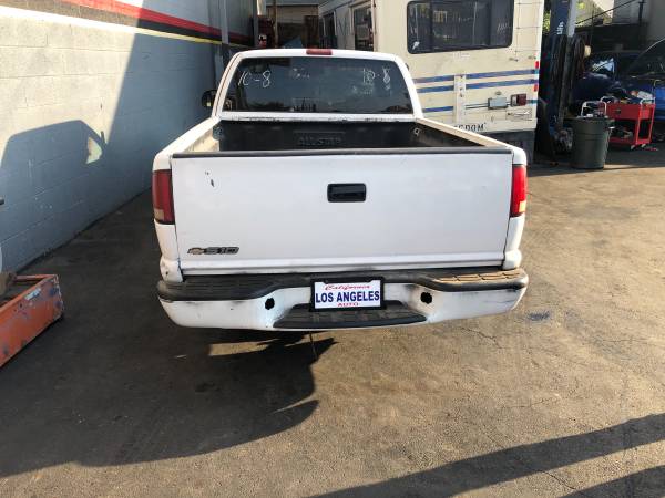 1998 Chevy s10 pk up for sale in Altadena, CA