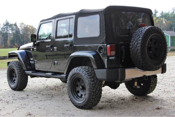 * 2010 JEEP WRANGLER SAHARA UNLIMITED 4X4 * 94k Auto Lifted Clean Fax for sale in Hampstead, ME – photo 3
