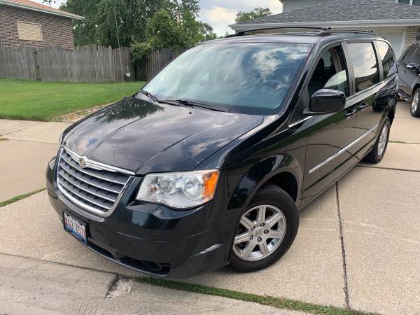 2010 CHRYSLER TOWN & COUNTRY TOURING WITH STOW AND GO SEATS for sale in Oak Lawn, IL – photo 3