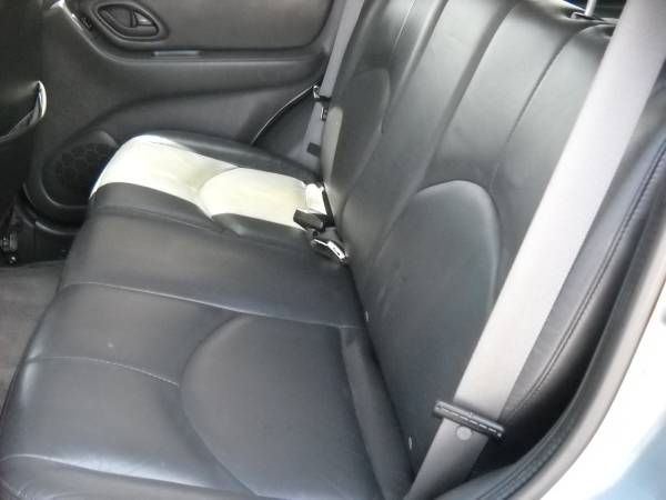 2004 MAZDA TRIBUTE LOADED LEATHER LOW MILES NO ACCIDENTS MINT for sale in Sarasota, FL – photo 8