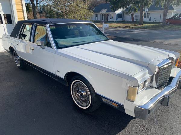1989 Lincoln town car for sale in Newburyport, MA