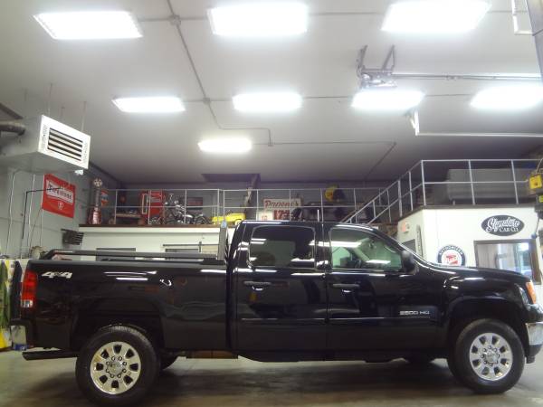2014 GMC Sierra 2500HD Crew Cab SLE 4x4 Out Of State! Mint! - cars for sale in Brockport, NY – photo 9
