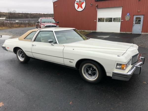 1976 Buick Riviera White - - by dealer - vehicle for sale in Johnstown , PA – photo 2