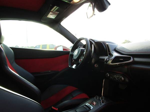 2013 *Ferrari* *458 Italia* *2dr Coupe* Rosso Scuder for sale in Omaha, NE – photo 9