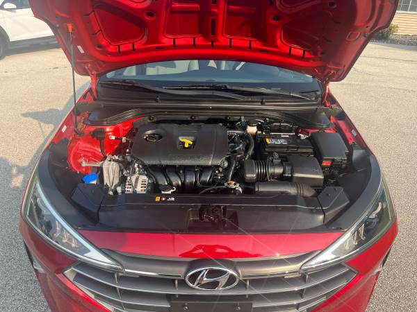 2020 Hyundai Elantra - - by dealer - vehicle for sale in Suamico, WI – photo 9