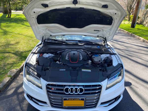 AUDI S7 Ibis White/Lunar Silver for sale in Bronxville, NY – photo 2