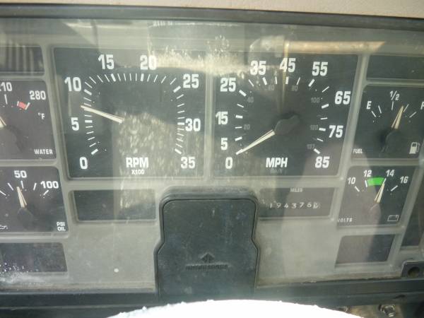 Low Miles International 4700 Day Cab Diesel Truck DT466 AUTOMATIC for sale in Duluth, GA – photo 12